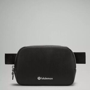 NEW Lululemon Everywhere Belt Bag Leather Alternative with adjustable strap